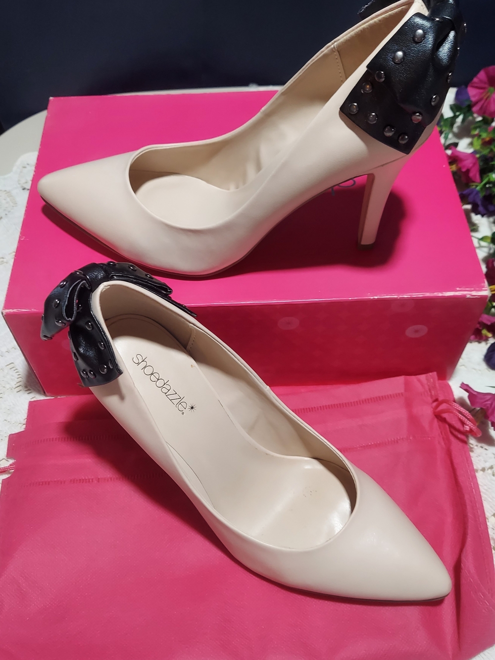 Shoe Dazzle Women's Ivory Pointed Toe Pumps with Black Studded Bow